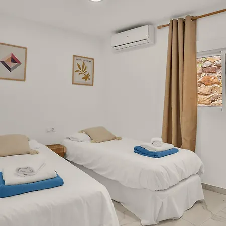 Banus - Luxury 6 Bed By Finest Villa