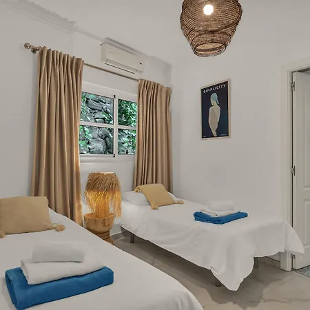 Villa Banus - Luxury 6 Bed By Finest