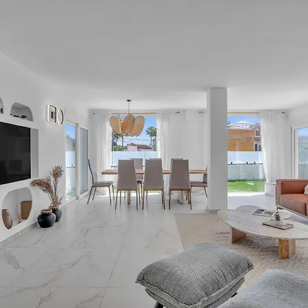 Villa Banus - Luxury 6 Bed By Finest