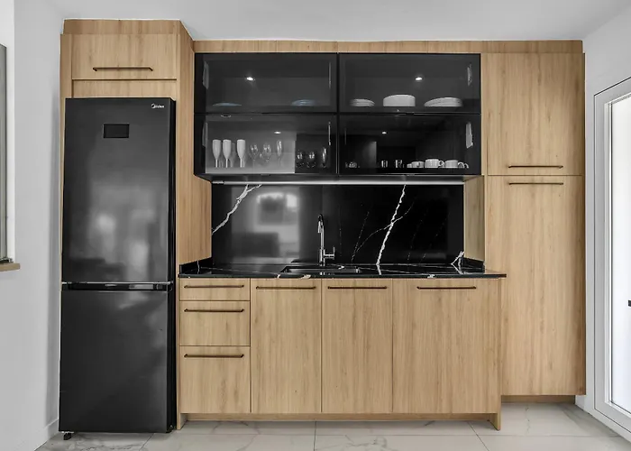 Banus - Luxury 6 Bed By Finest