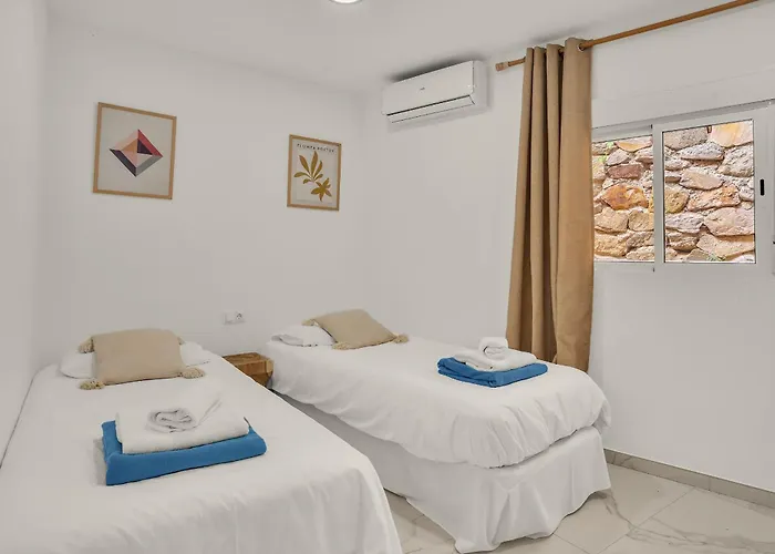 Banus - Luxury 6 Bed By Finest Villa