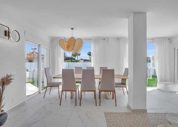 Villa Banus - Luxury 6 Bed By Finest *