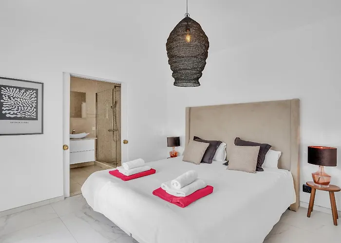 Banus - Luxury 6 Bed By Finest